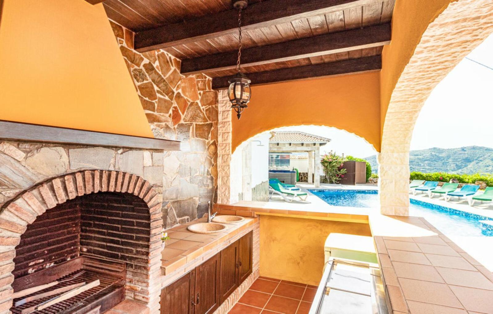 Villa Javier En Sayalonga Luaran gambar