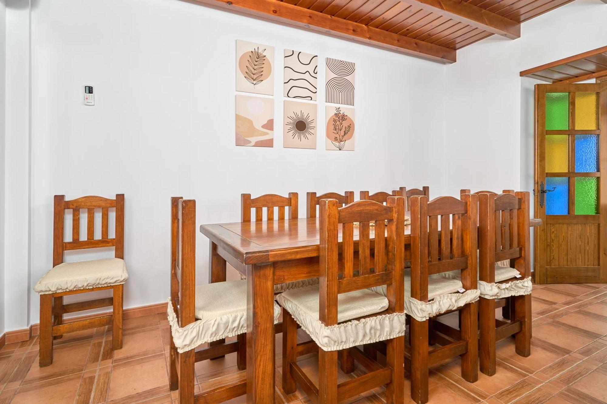 Villa Javier En Sayalonga Luaran gambar